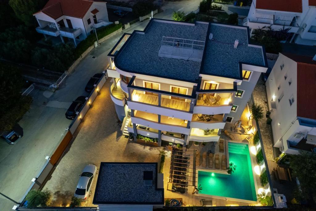 Villa Mariella Новалья Экстерьер фото